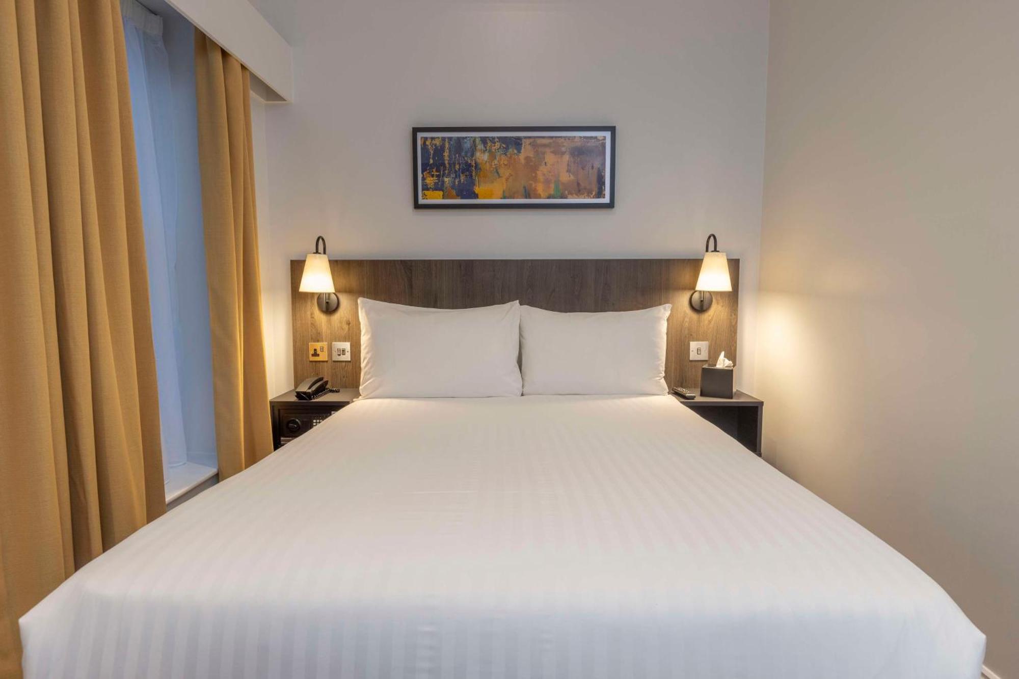 Best Western Kensington Olympia Hotel London Exterior photo