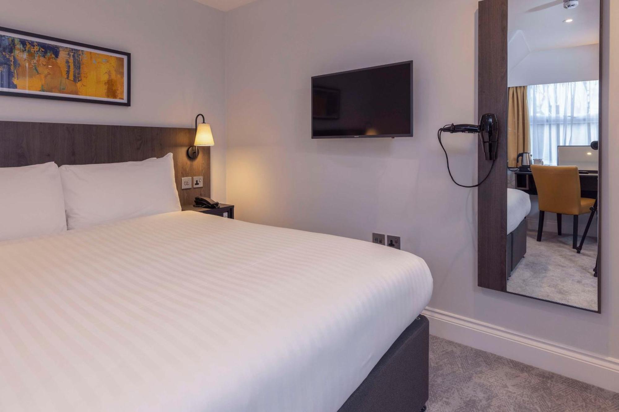 Best Western Kensington Olympia Hotel London Exterior photo