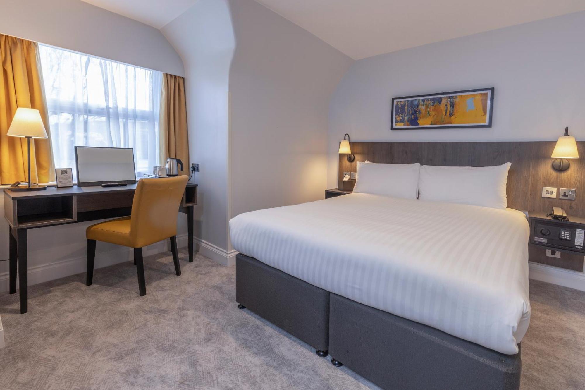 Best Western Kensington Olympia Hotel London Exterior photo